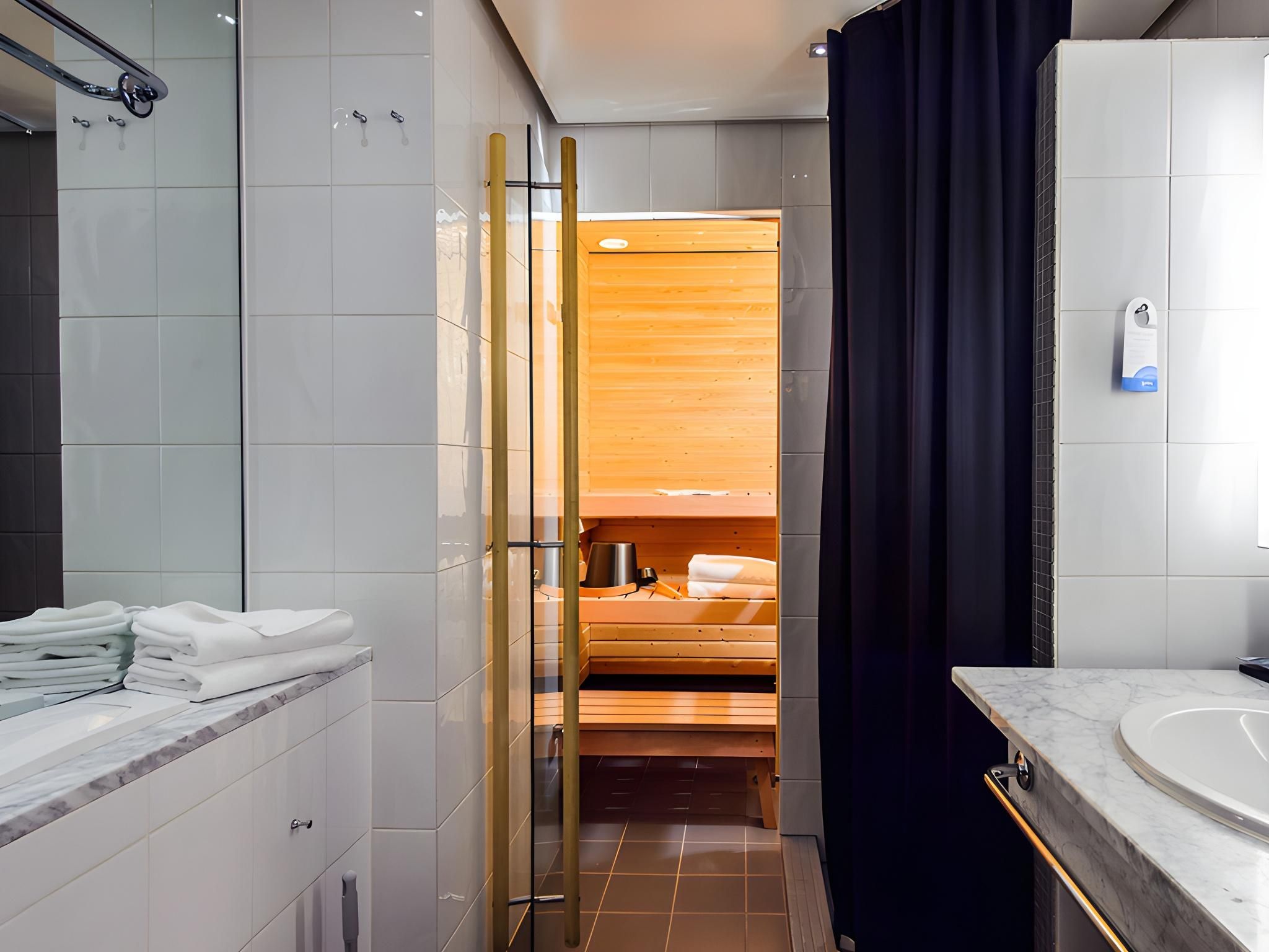 Executive Suite Room 