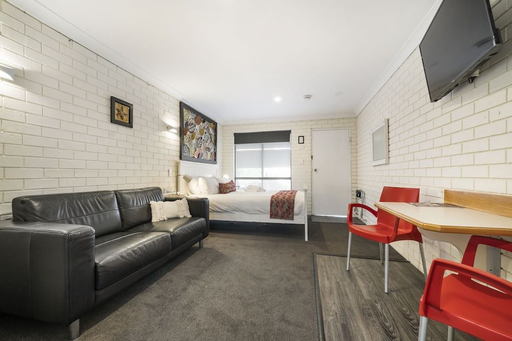 Esk Wivenhoe Motor Inn Deluxe Room, 1 Queen Bed 3