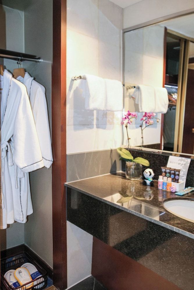 undefined Peace Hotel Beijing 7