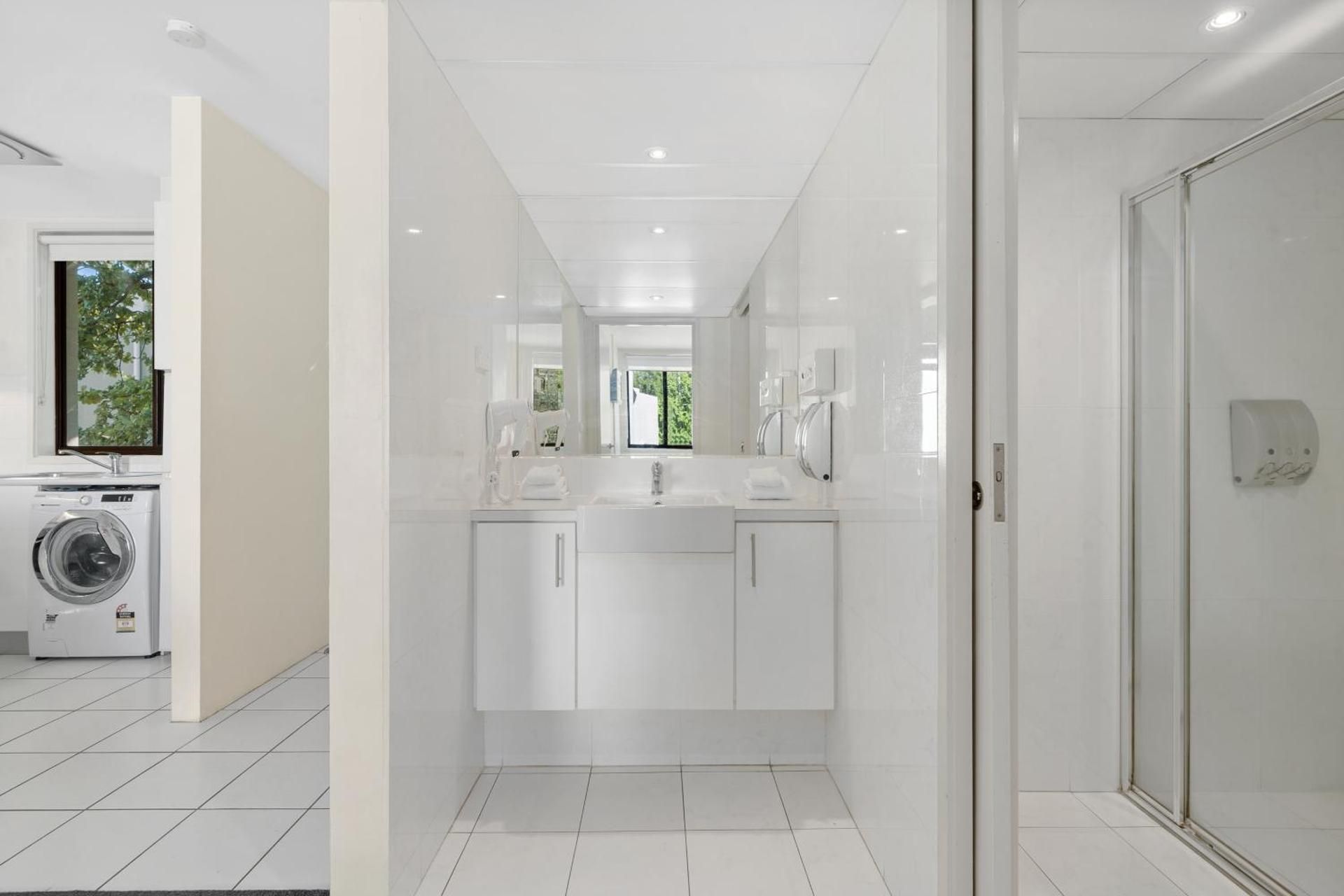 Two-Bedroom King Apartment