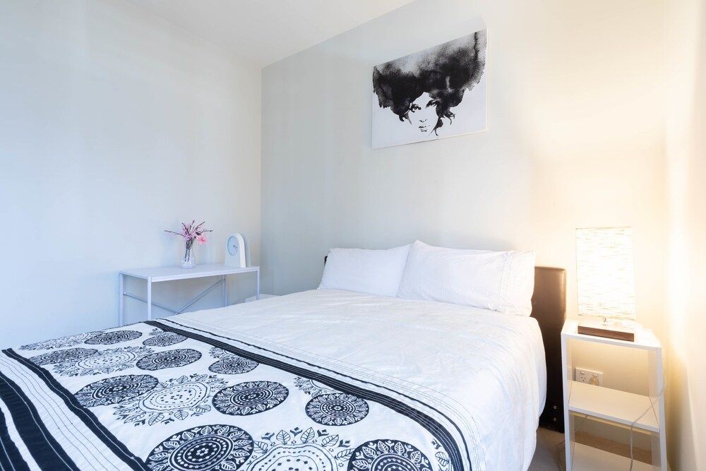 Sunshine Boutique Apartments Collins Deluxe Apartment, 1 Bedroom 3