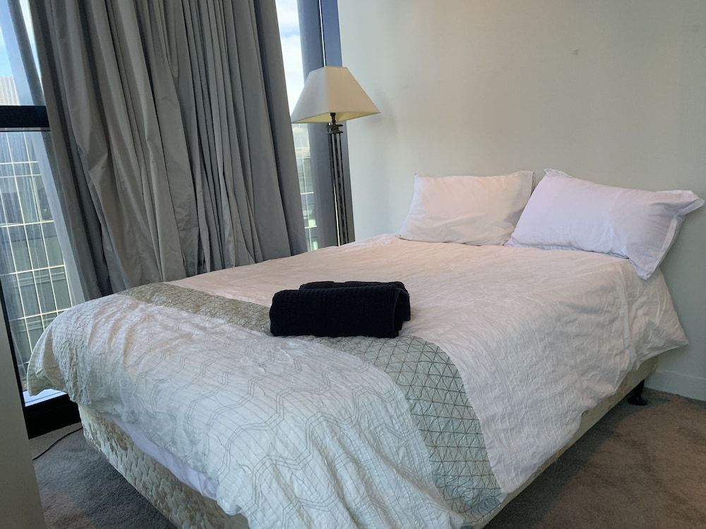 undefined Sunshine Boutique Apartments Collins 10