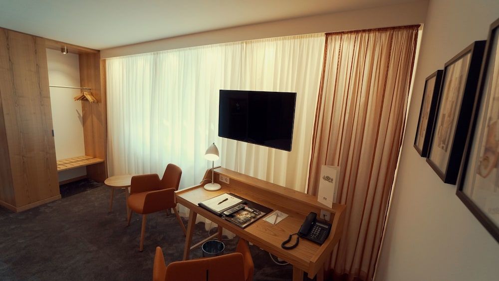 Hotel Adler Asperg Deluxe Room (B) 9