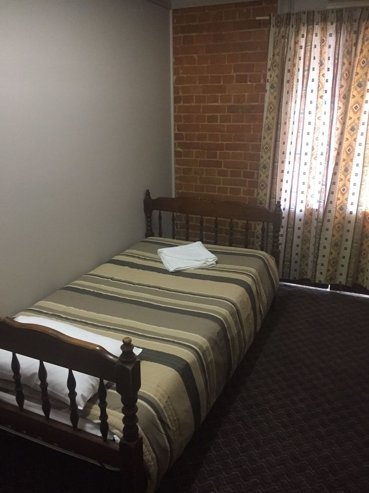 Single Room, Balcony
