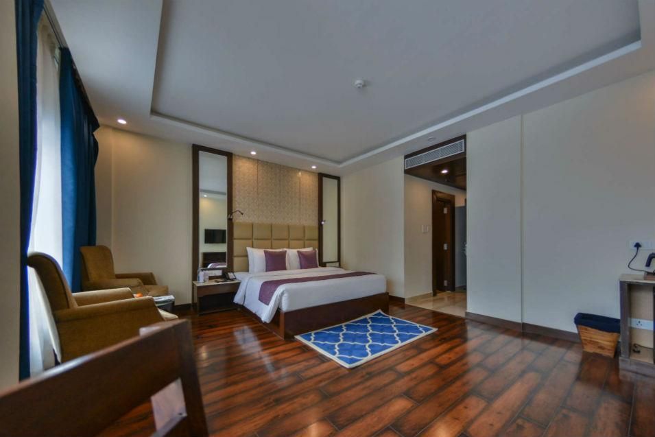 The Chinar Resort & Spa Superior Room with Balcony 8