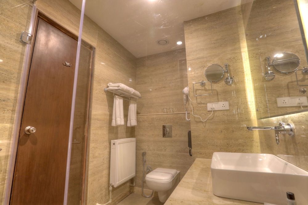 The Chinar Resort & Spa Superior Room with Balcony 17