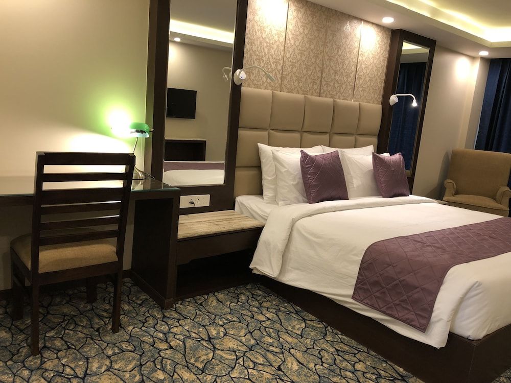 The Chinar Resort & Spa Superior Room with Balcony 7