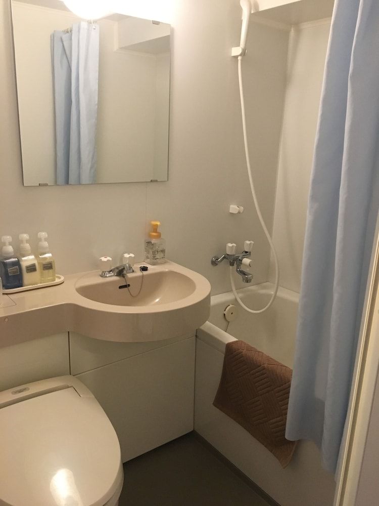 Twin Room, Smoking TA12