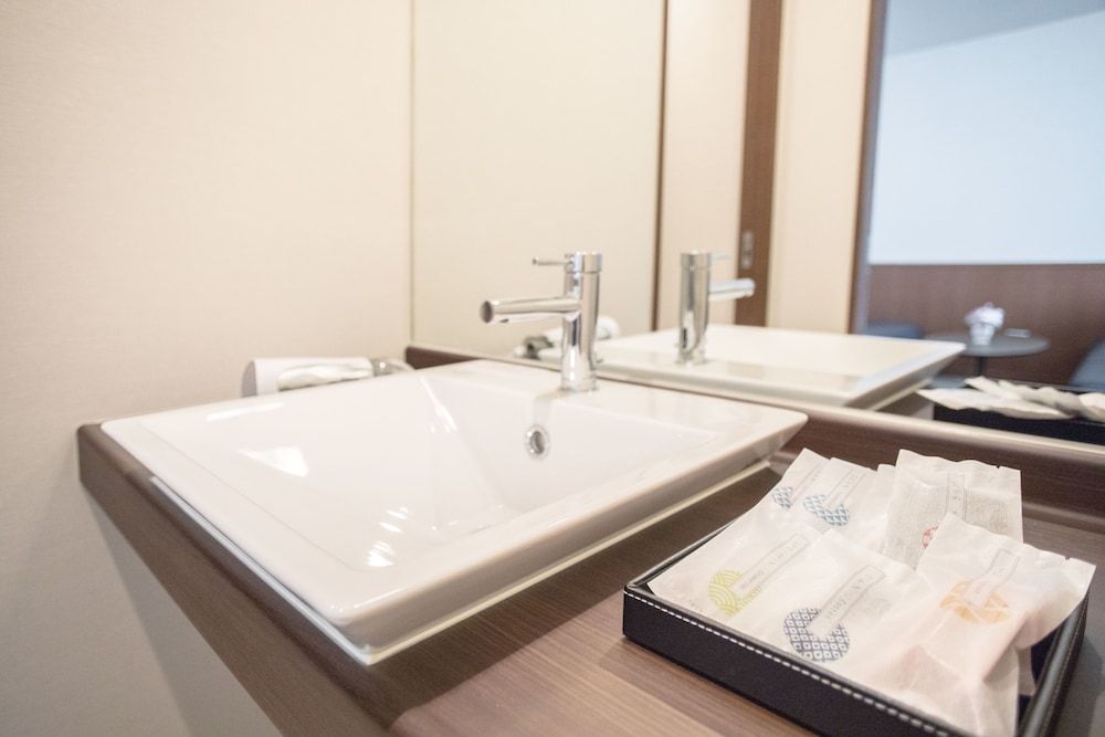 No6 Nijo Standard Twin Room 11