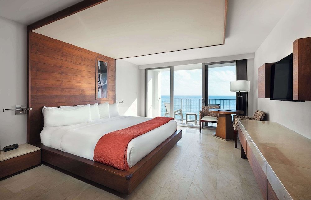 Room, 1 King Bed, Oceanfront