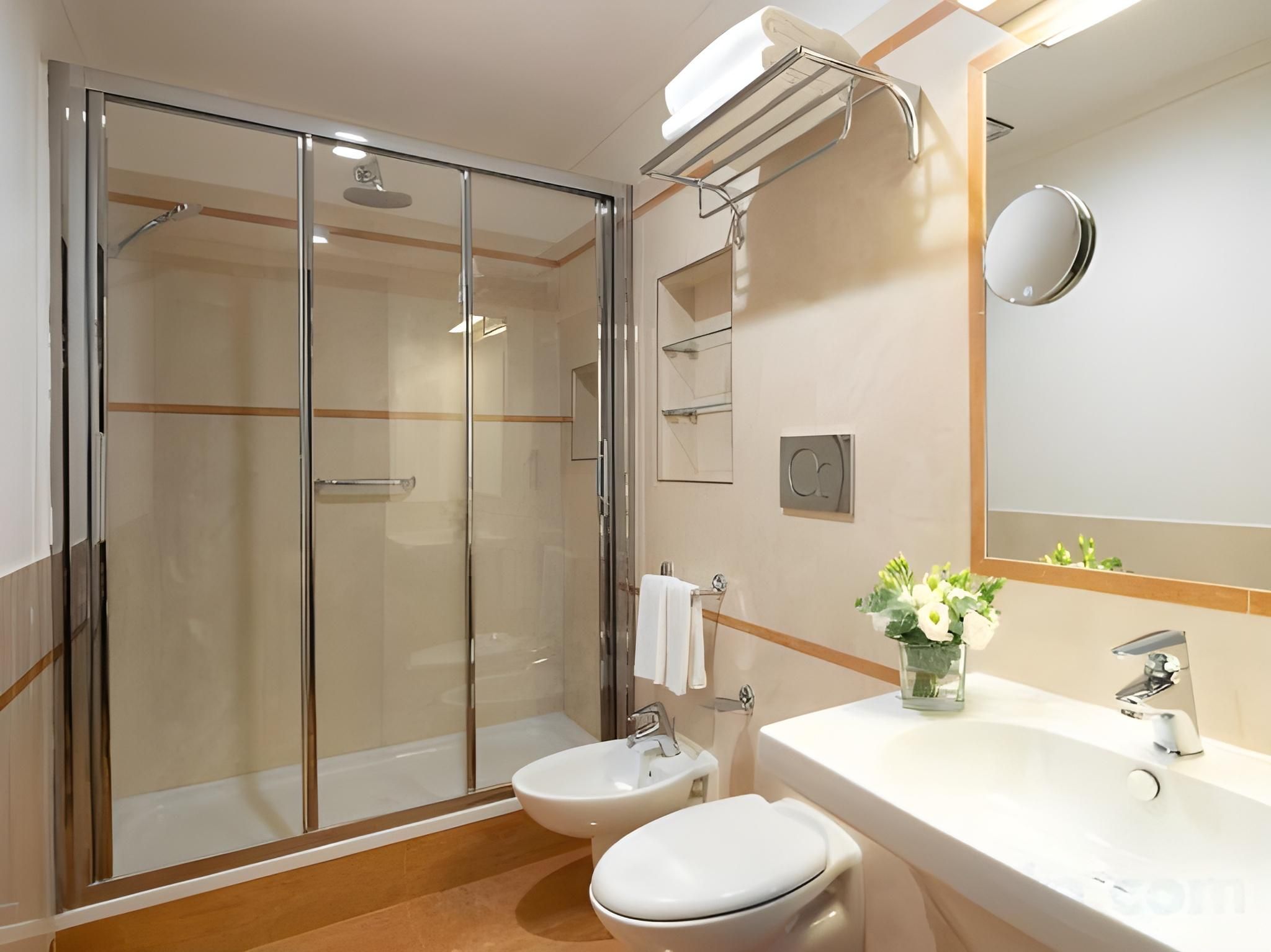 undefined UNA Hotels Galles Milano 9