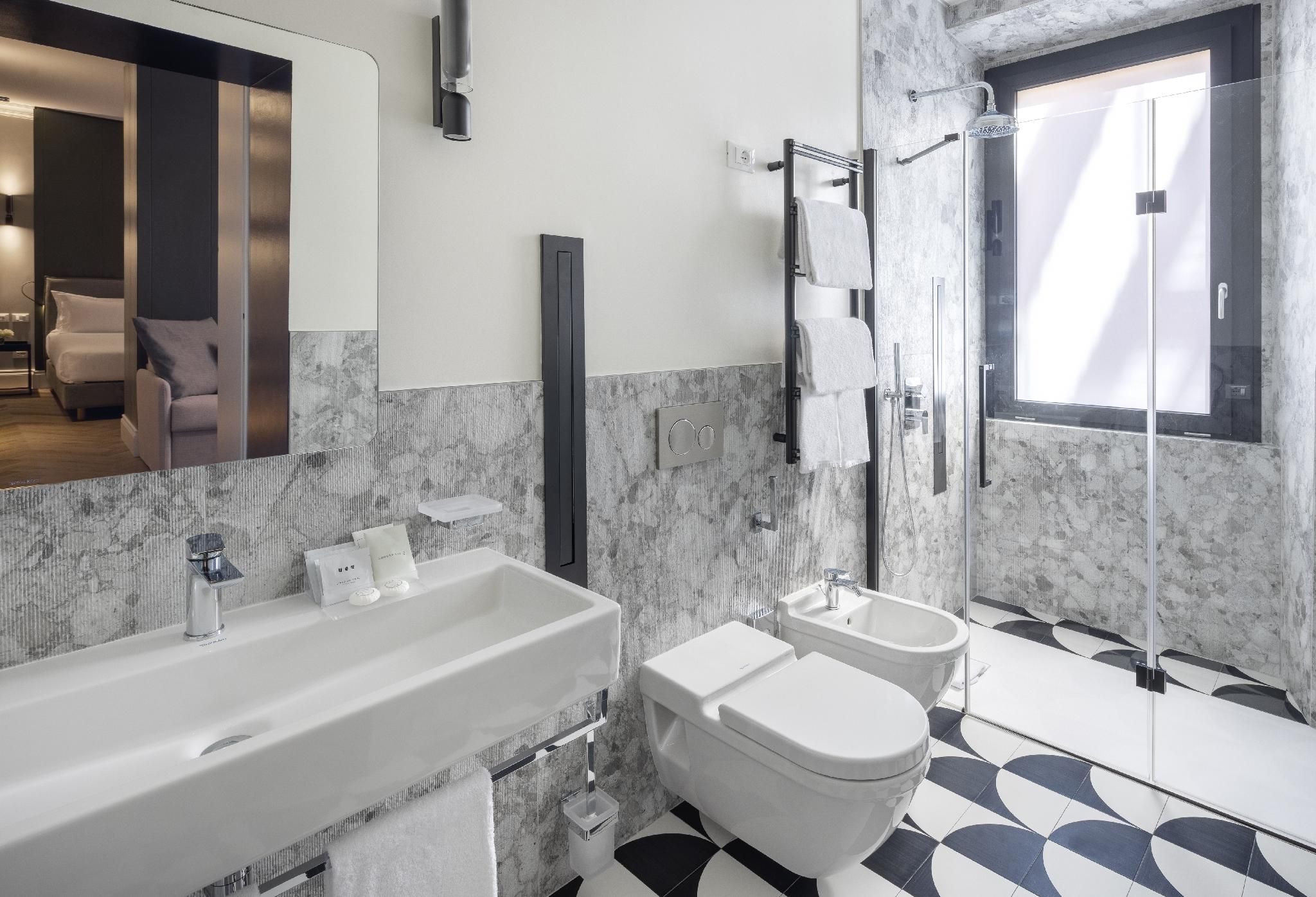 Junior Suite Deluxe with Sofa Bed