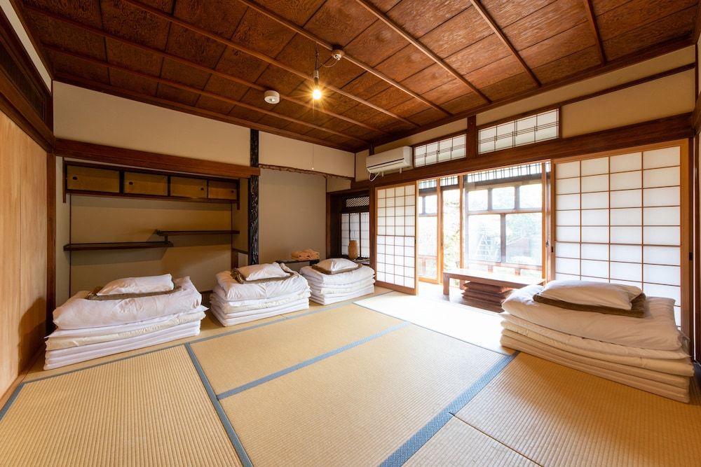Superior Japanese Style Room