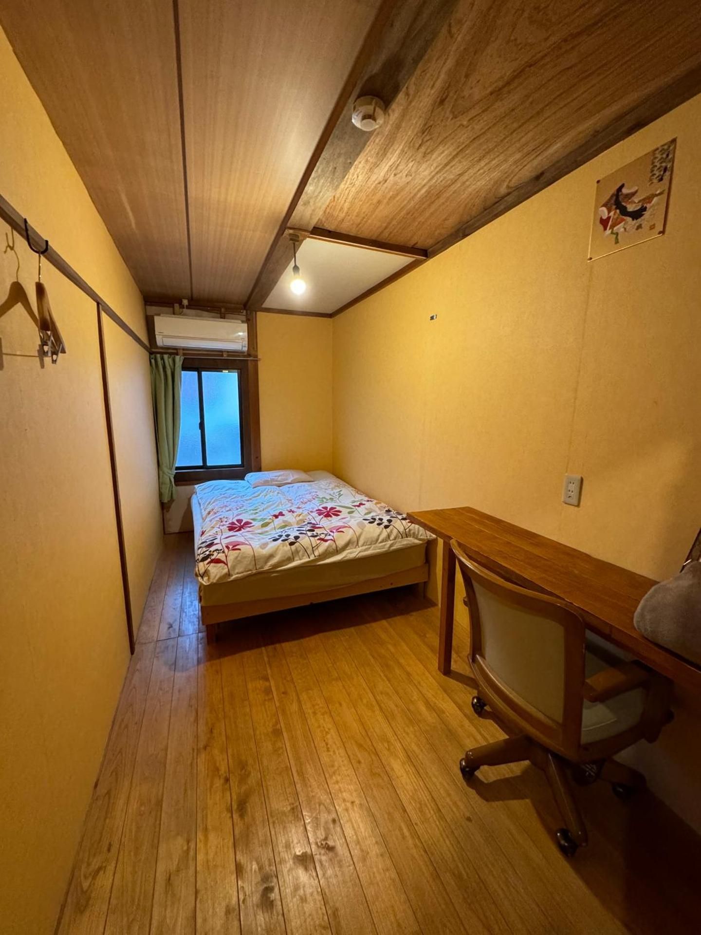 Standard Double Room with Shared Bathroom