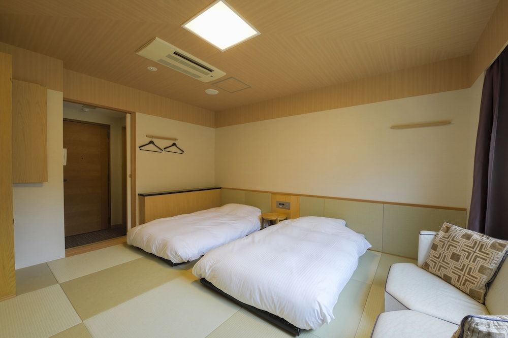 undefined Hakone Lake Hotel 7