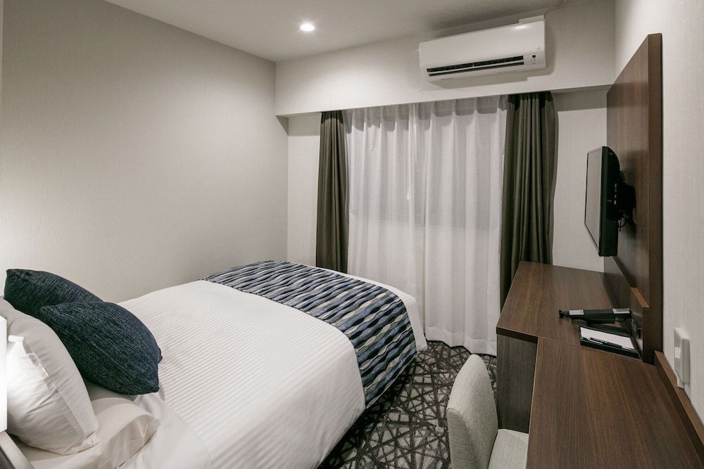 Renovated Superior Semi Double, Smoking (No cleaning Service)(1 Bed Only)