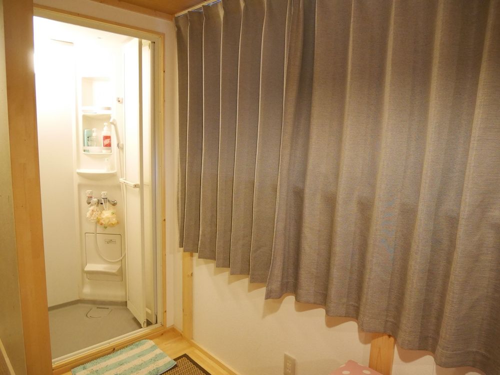 G'inns guest house - Hostel Japanese Style Family Room, Shared Bathroom 4