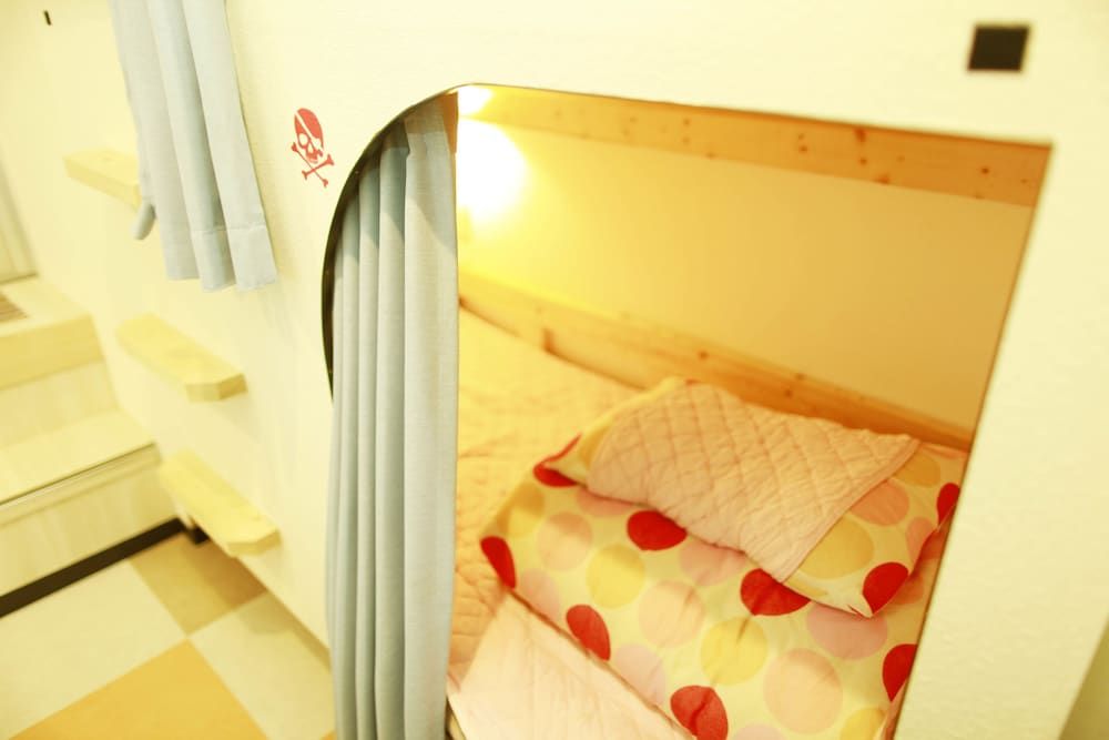 G'inns guest house - Hostel Shared Dormitory, Women only 2