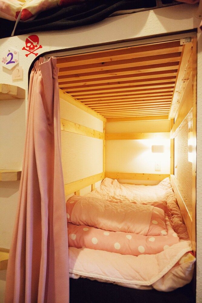 G'inns guest house - Hostel Shared Dormitory, Women only 7