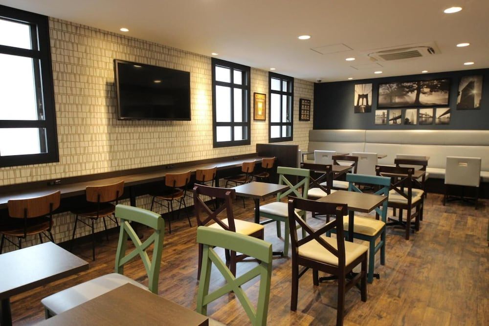 undefined Urbain Tokyo Ueno Kitasenju 7