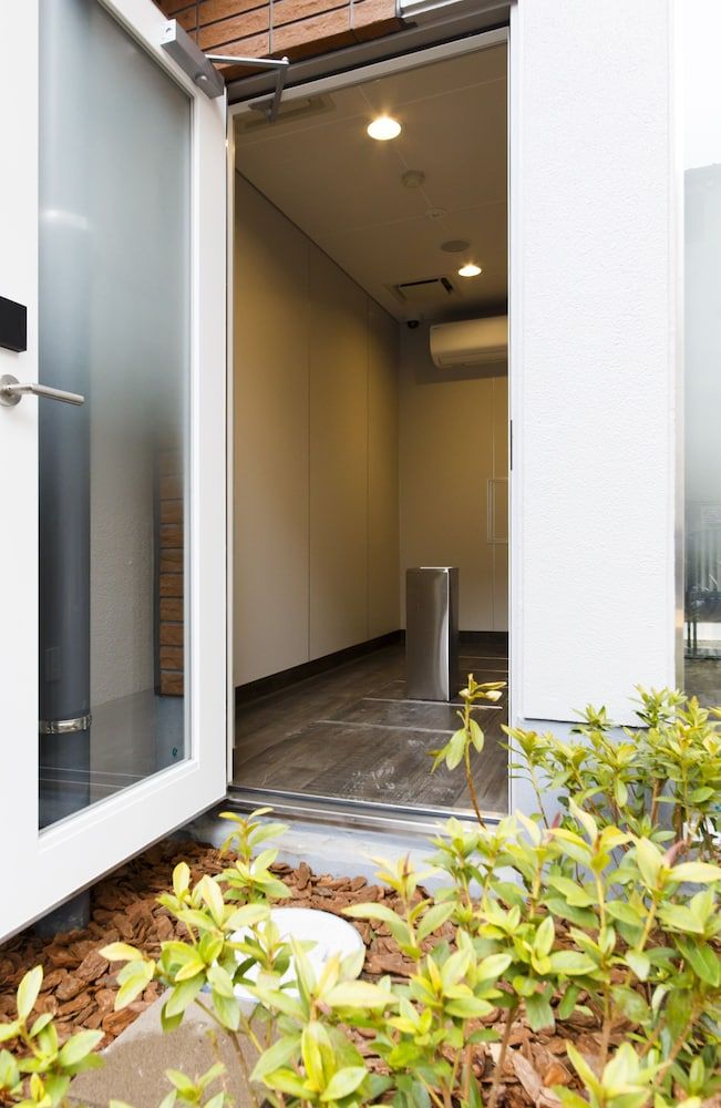 undefined Urbain Tokyo Ueno Kitasenju 4