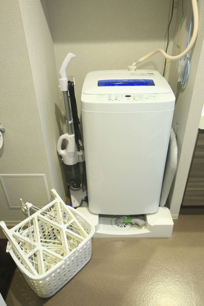 2500 Comics Room Comic Room, Non Smoking 10