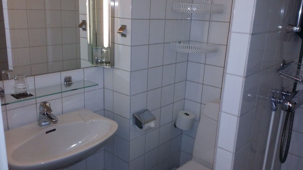 First Hotel Witt Economy Double Room, 1 Queen Bed 5