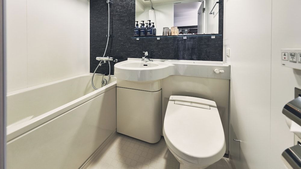 Garner Osaka Honmachi Station by IHG Standard Room 7