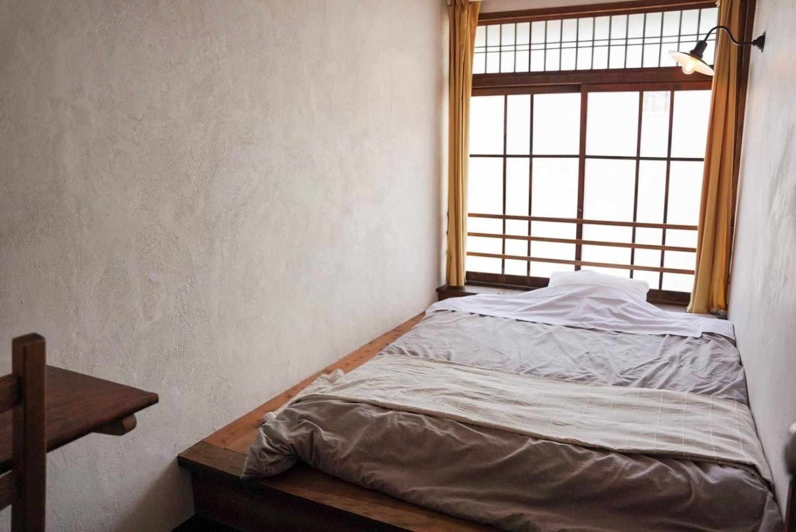 Double Room Shared Bathroom