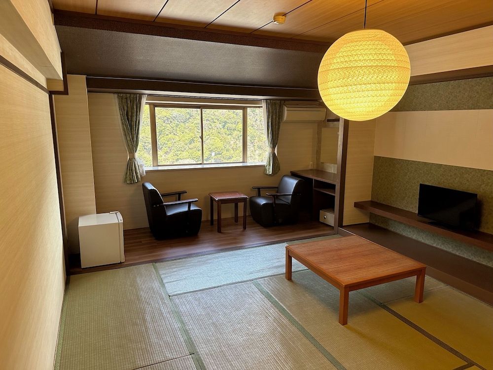 Room, Mountain View