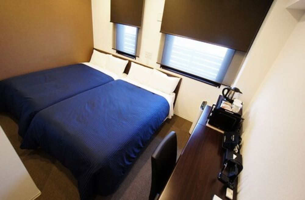 HOTEL LiVEMAX Kanazawa Ekimae Twin Room, Smoking 2