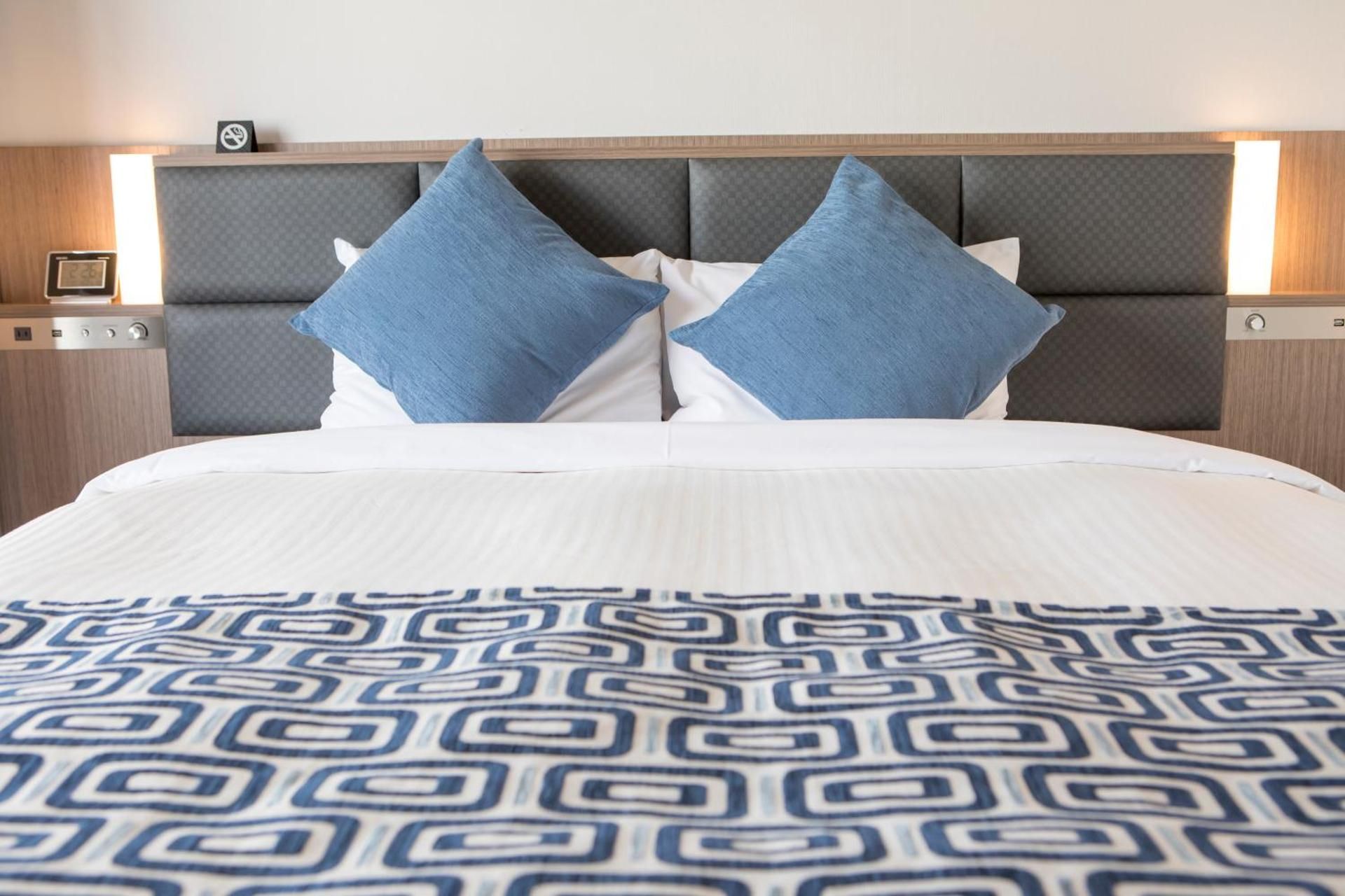 ART HOTEL Osaka Bay Tower Superior Queen - Non-Smoking 2