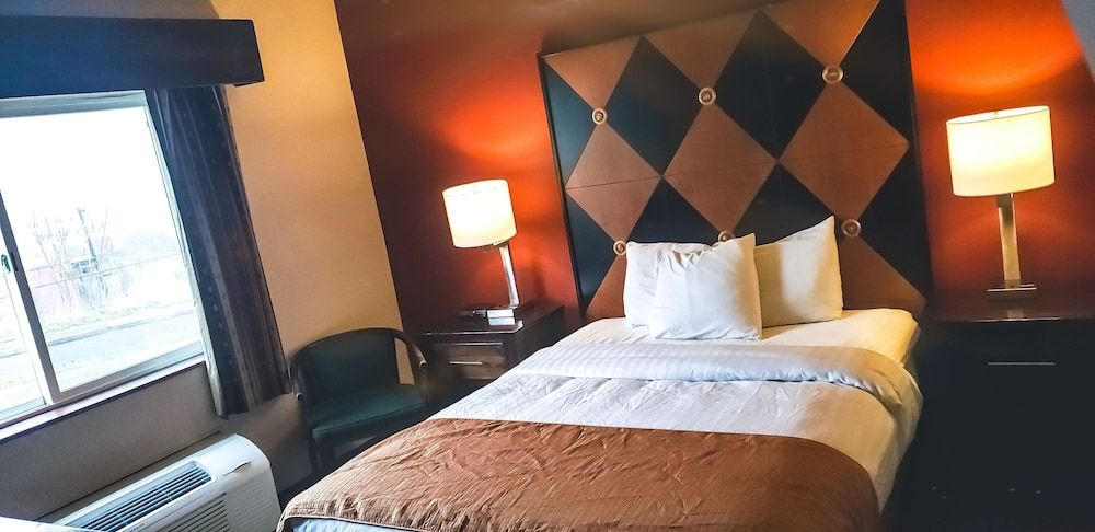 Room, 1 Queen Bed (Accessible)