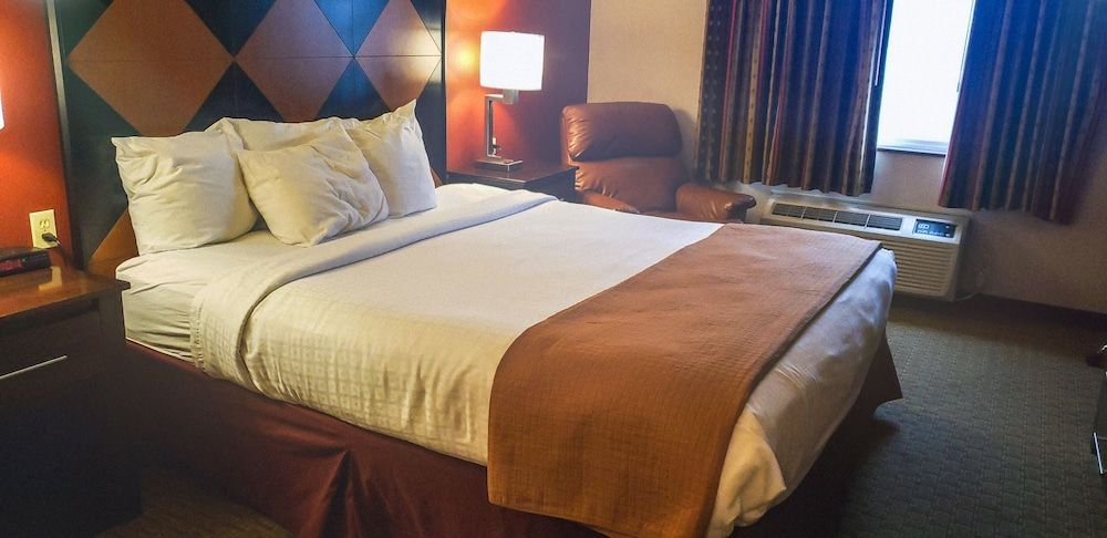 Standard Room, 1 King Bed, Non Smoking