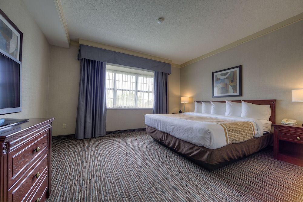 Family Suite, 2 Bedrooms, Non Smoking, Refrigerator & Microwave (with Sofabed;Bunk beds)