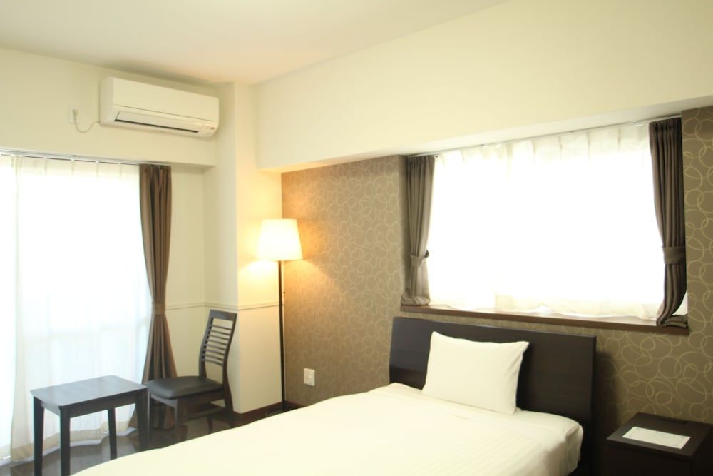 Standard semi-double Room