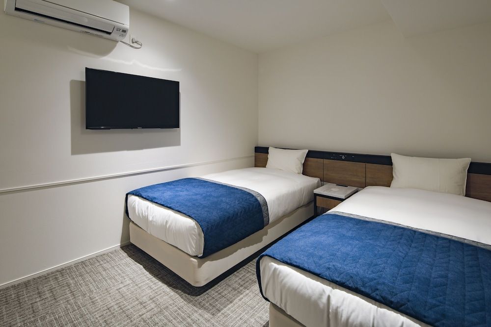 HOTEL THE FLAG Shinsaibashi Twin Room, Non Smoking 3