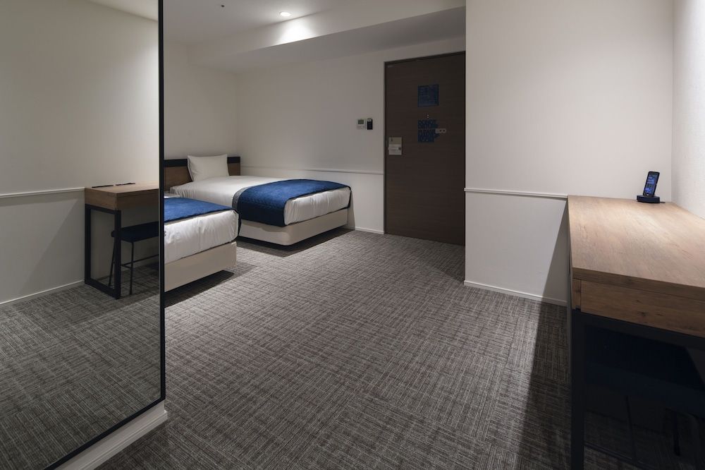 HOTEL THE FLAG Shinsaibashi Twin Room, Non Smoking 2