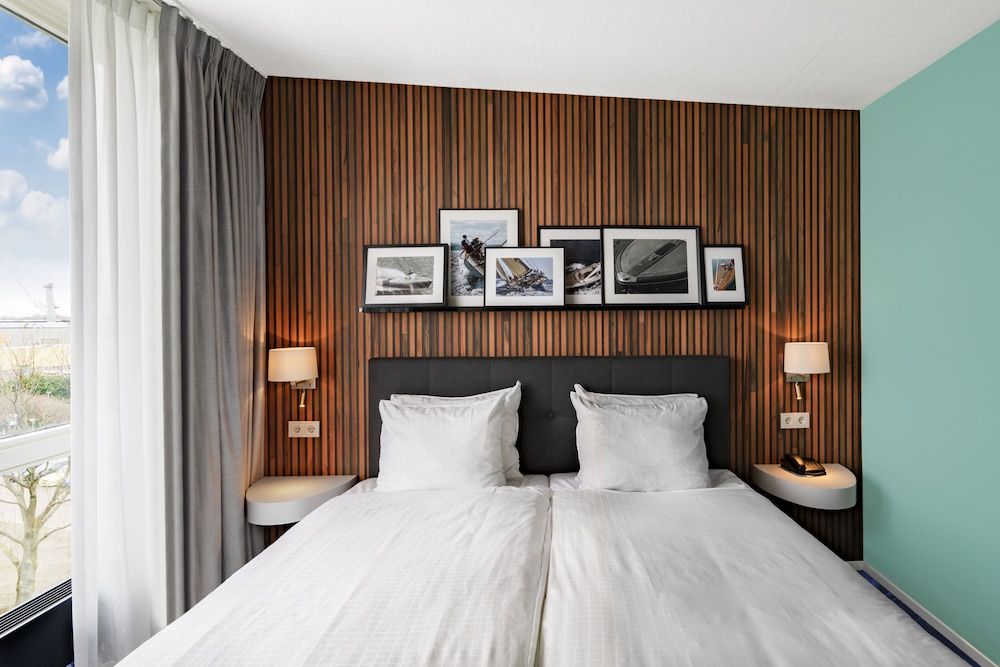 Delta Hotel Vlaardingen Standard Double or Twin Room, River View (Matroos) 4