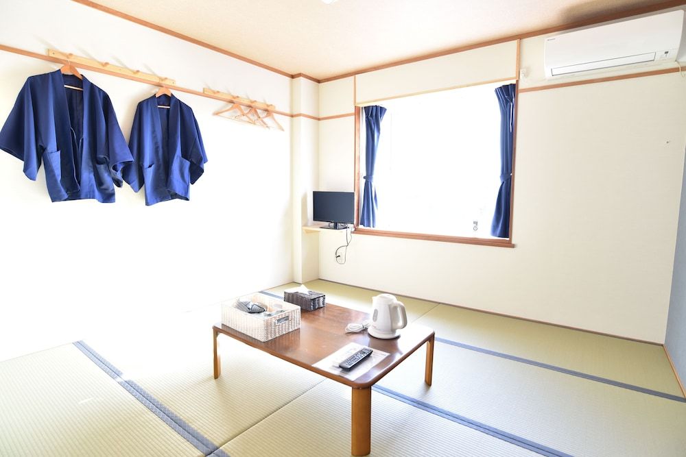 Japanese Style, 6-8 tatami, no Shower