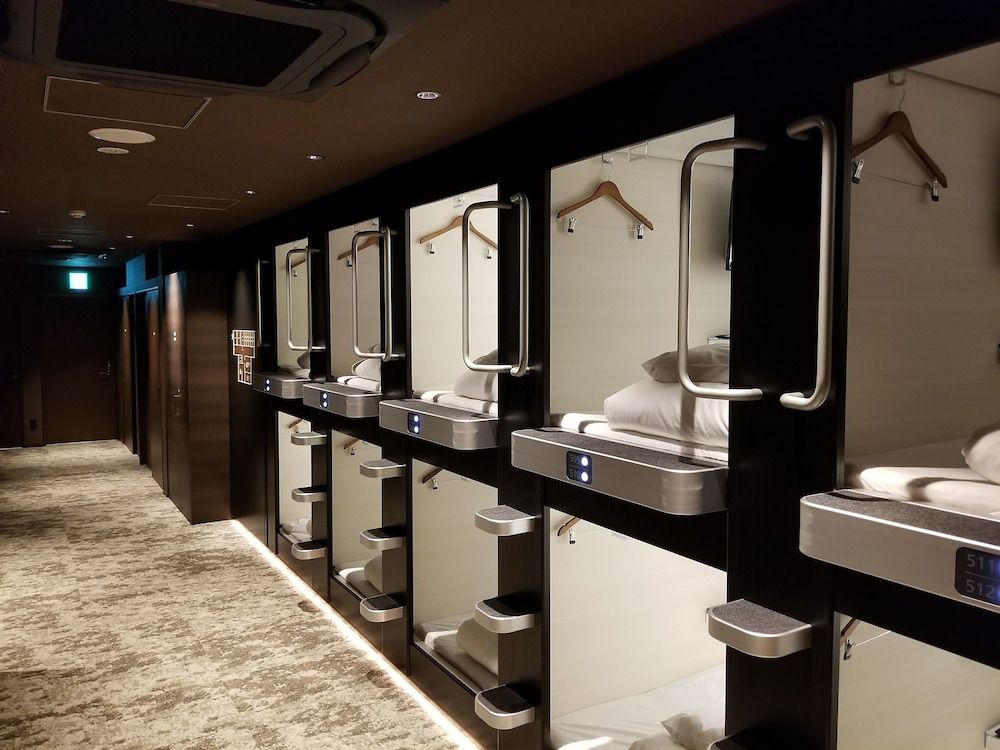undefined Glansit Akihabara Comfort Capsule Hotel 9