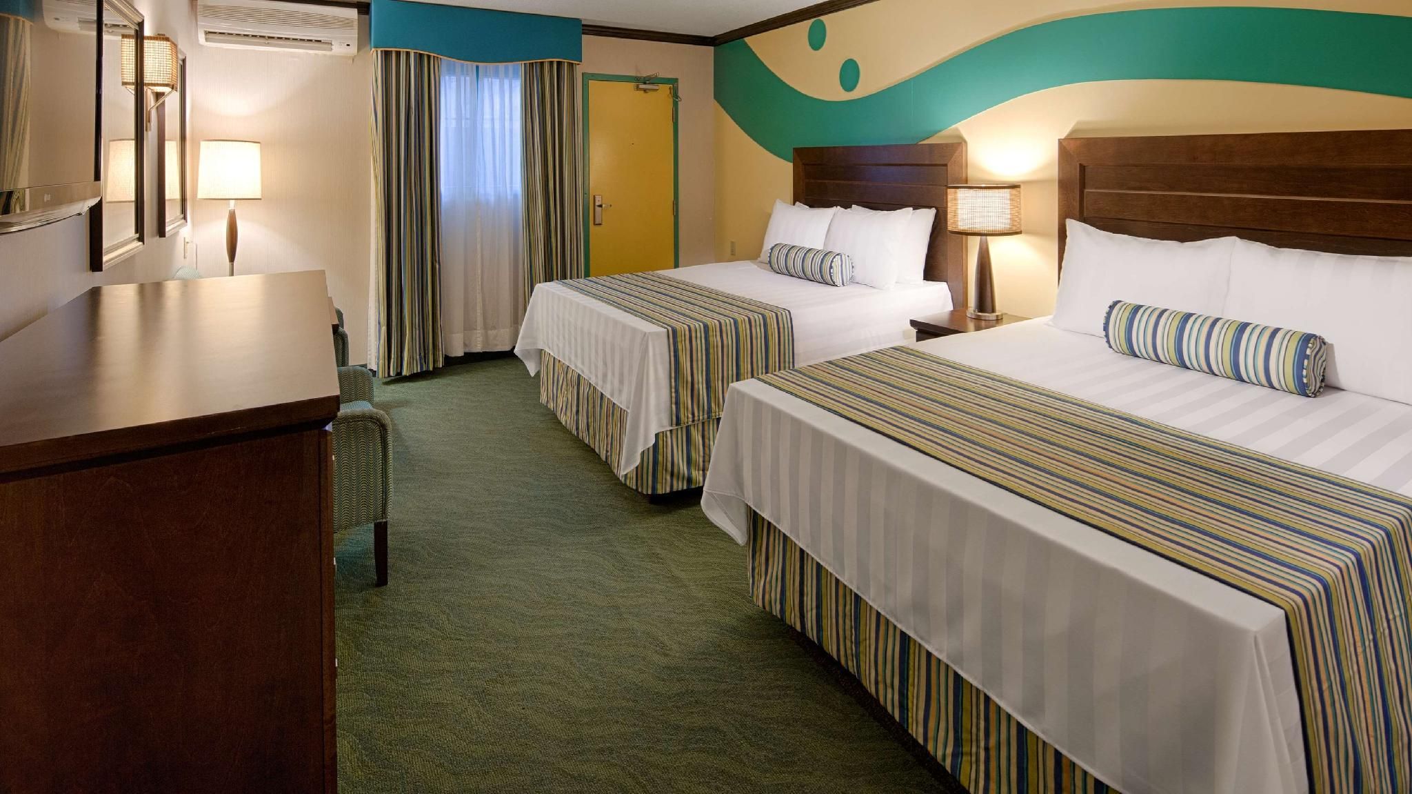 2 Queen Beds, Non-Smoking, High Speed Internet Access, First Floor, Poolside, Microwave And Refriger
