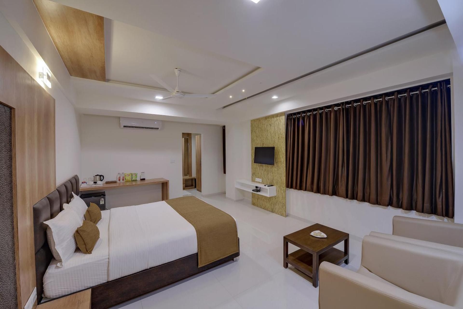 Gold Room (Twin Bed)