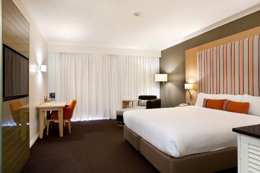 Room, 1 King Bed (Resort)