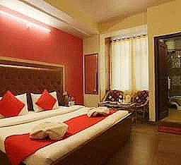 Harmony Sentiments – The Mall Road Mall side Classic Room 4