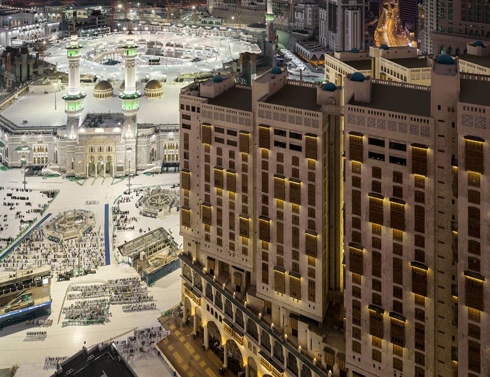 Makkah Towers Guest Room City View with Two Twin Beds 5