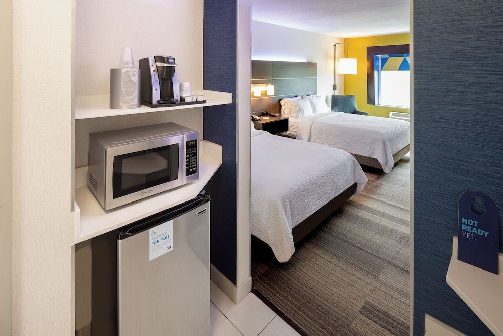 Standard Room, 2 Queen Beds, Accessible (Communications)