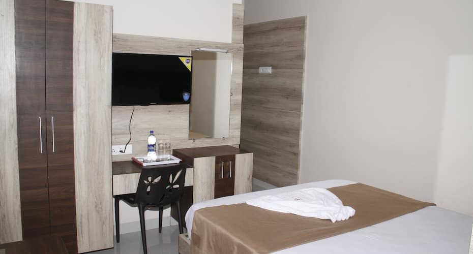 undefined Jeyam Residency 7