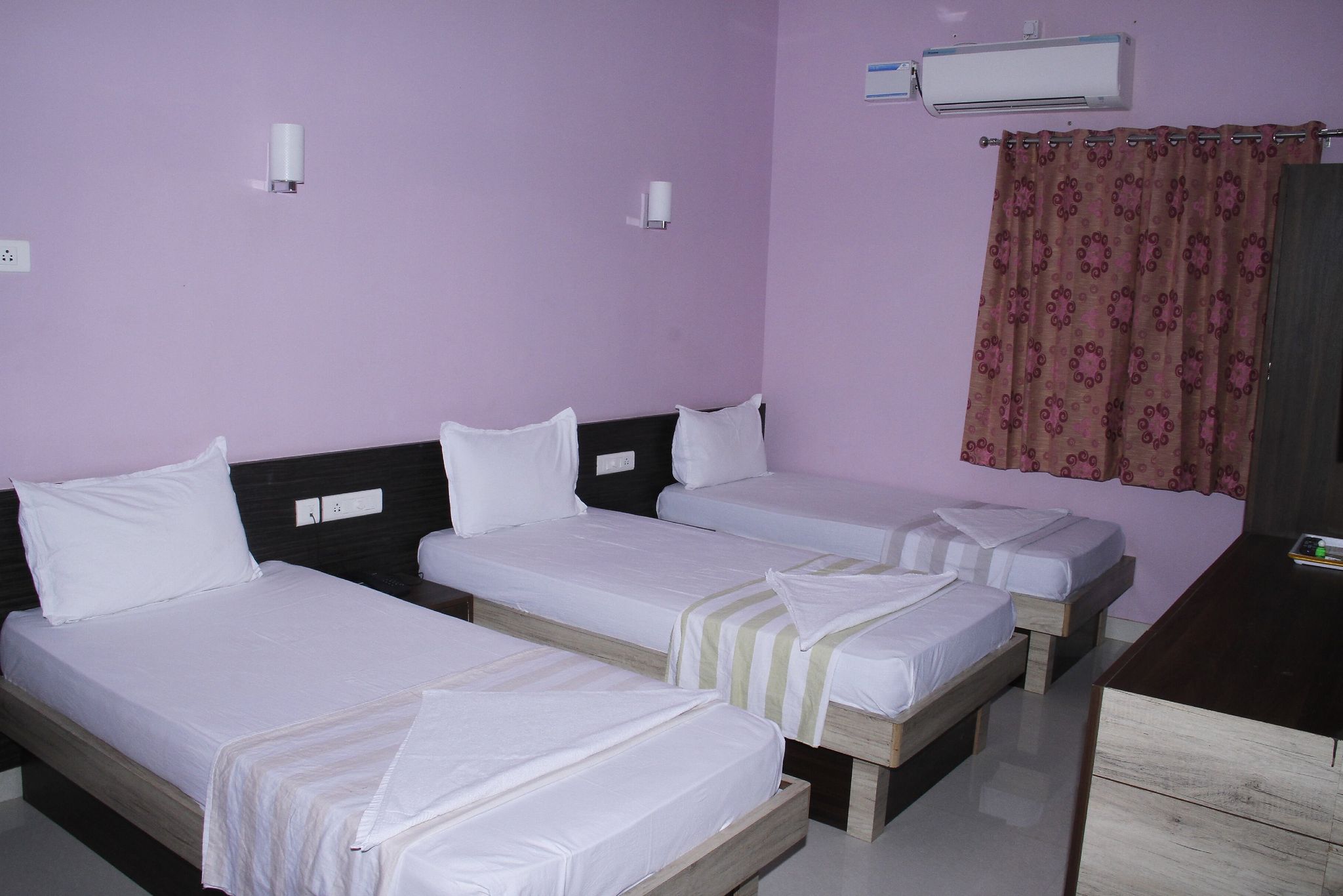 Standard Ac Triple Room