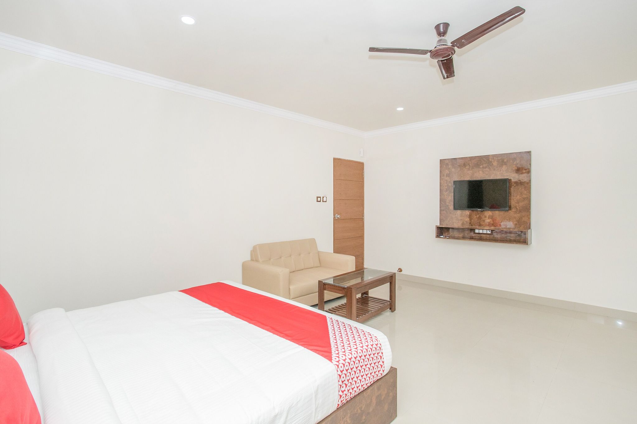 Super Townhouse MG Road Near Commercial Street Classic 4